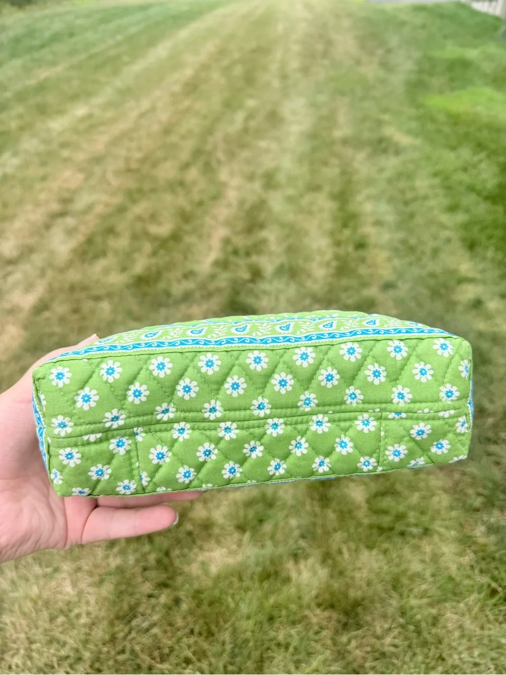 NWOT Rare Vera Bradley Green Apple Molly Bag